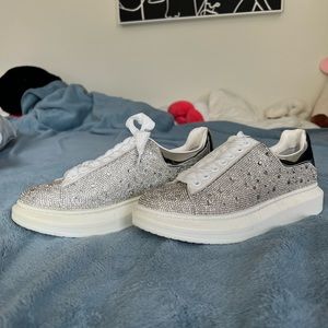 Brand new steve madden Glimmer Rhinestone Leather Sneaker